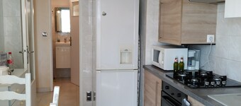 Quiet Bright Apartment