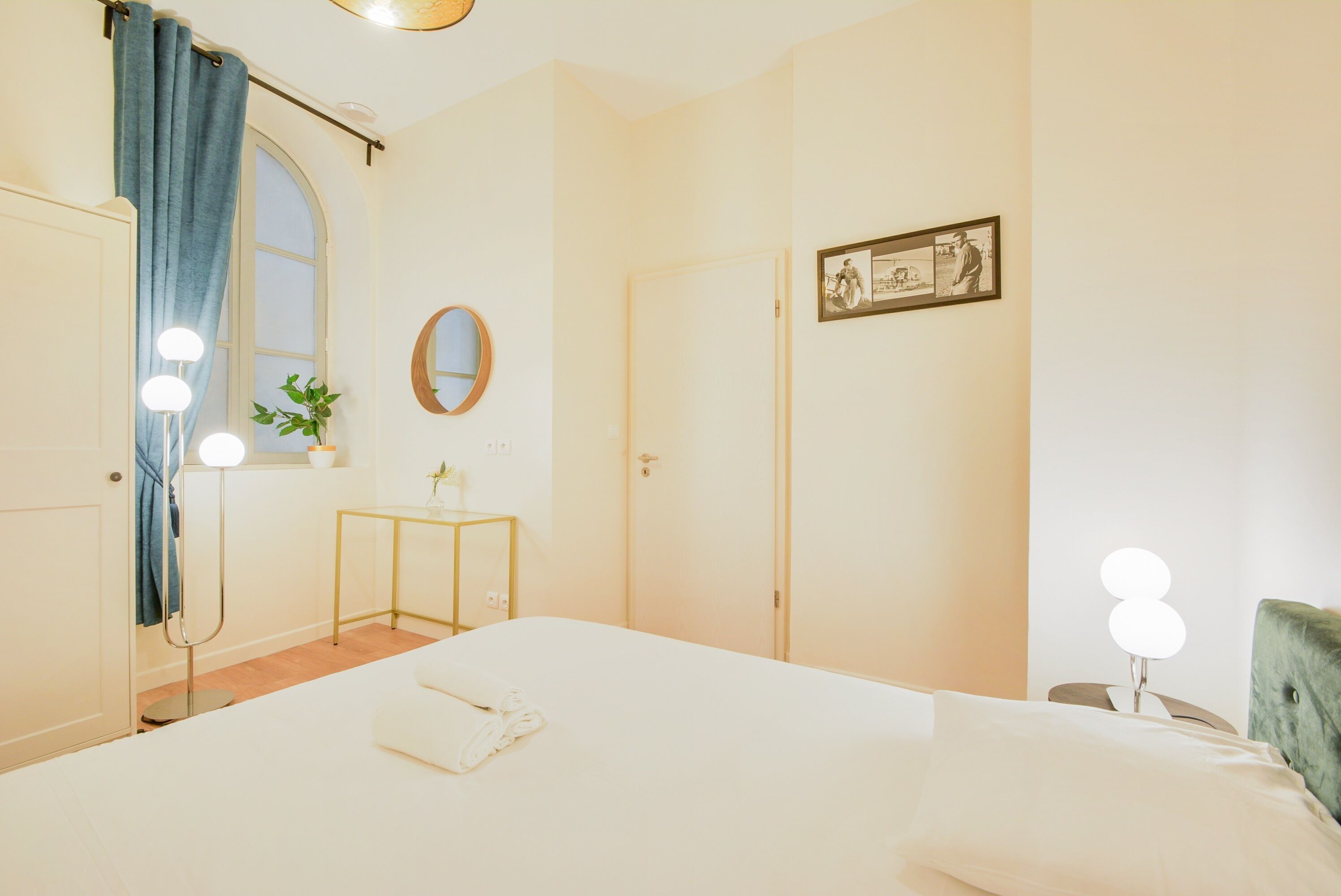 3 slaapkamers, een strijkplank/strijkijzer, gratis wifi, beddengoed