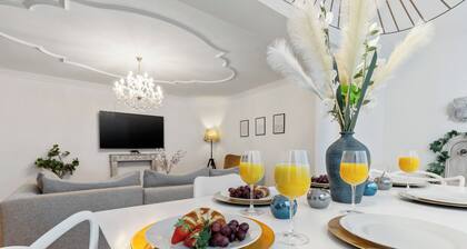 Large apartment in a prime location