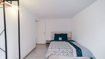 1 chambre, fer et planche à repasser, Wi-Fi gratuit, draps fournis