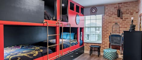 5 Schlafzimmer, Bügeleisen/Bügelbrett, WLAN, Bettwäsche