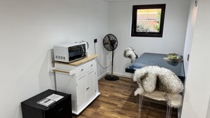 Unclassified image, 5 of 6, button - Cozy Studio - Near Stadium - Free Parking (Isleworth)