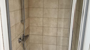 Unclassified image, 3 of 6, button - Cozy Studio - Near Stadium - Free Parking (Isleworth)