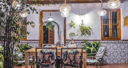 Cubo's Noches de Luna FAMILY Casabermeja House / 10 pax / private pool / air conditioning / free wifi