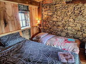 2 bedrooms