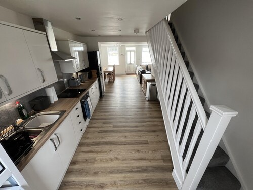 Tydfil Retreat - 3 Bedroom Cozy House