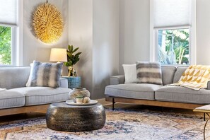Smart-TV, Videospiele, Bücher