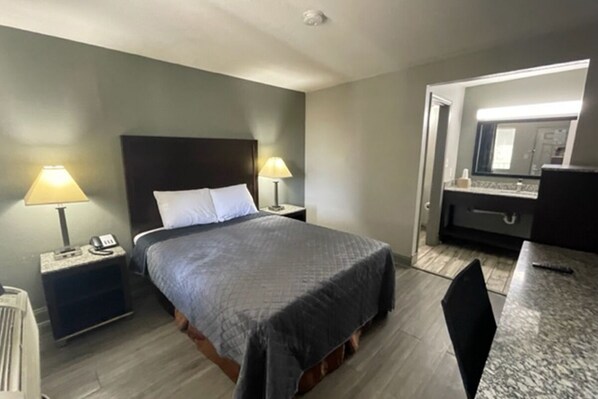 Basic-Zimmer, 1 Queen-Bett