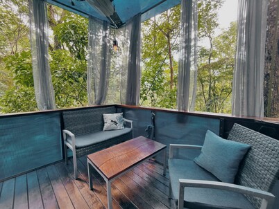 Morpho - adventurous Treehouse with amazing 360 view with pool and wifi access