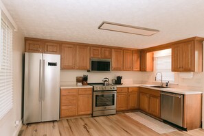 Stovetop, eco-friendly cleaning products - Modern Downtown Farmville #1 (Farmville)