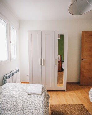 3 bedrooms, WiFi, bed sheets