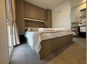 2 bedrooms, iron/ironing board, Internet, bed sheets - Mobile Home Maris - Two Bedroom Mobile Home (Orebic)