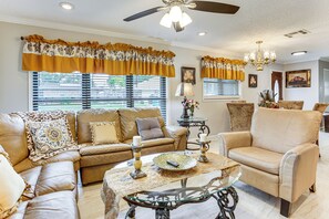 Televisión y chimenea 