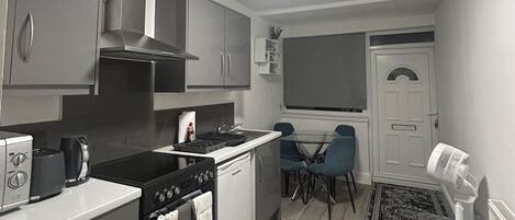 Apartment | Private kitchen | Fridge, microwave, oven, stovetop