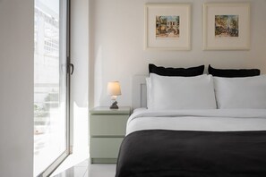 2 bedrooms, in-room safe, iron/ironing board, free WiFi