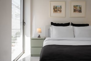 2 bedrooms, in-room safe, iron/ironing board, free WiFi