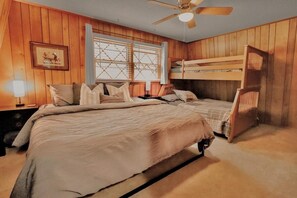 3 habitaciones, tabla de planchar con plancha, internet y ropa de cama 