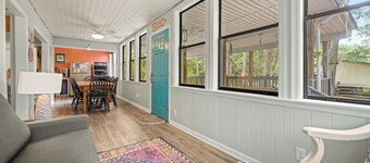 Spacious 3-bedroom home with WiFi, smart TVs, in the peaceful 4x4 area of Corova