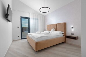 4 bedrooms, iron/ironing board, free WiFi, bed sheets - Villa Divine with pool - an oasis of peace on the island of Krk (Kras (Krk))