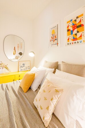 2 bedrooms, iron/ironing board, free WiFi, bed sheets