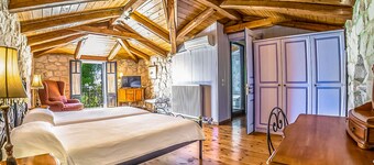 Villa Niovi Aresti con piscina privada