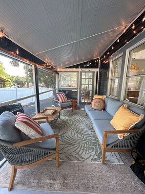 Terrace/patio - Charming 2-bedroom cottage in downtown Mount Dora with RV parking, pets welcome  (Mount Dora)