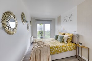 2 多间卧室、熨斗/熨衣板、WiFi、床单