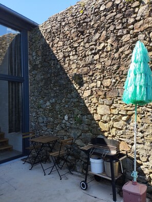 Outdoor dining - O Cabanel (Vigo)