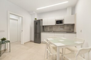 Dining - Apartment 'Room 2' with Wi-Fi and Air Conditioning (Torremolinos)