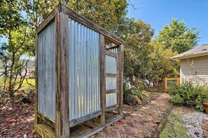 Property grounds - Laid-Back River Shack (Camden)