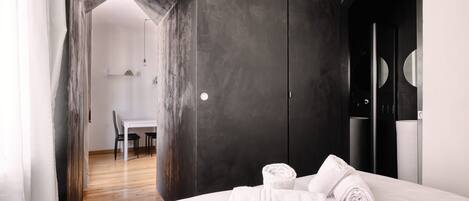 1 chambre, fer et planche à repasser, Wi-Fi gratuit, draps fournis