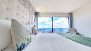 3 chambres, fer et planche à repasser, lit de bébé portatif