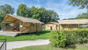 Tent | Exterior