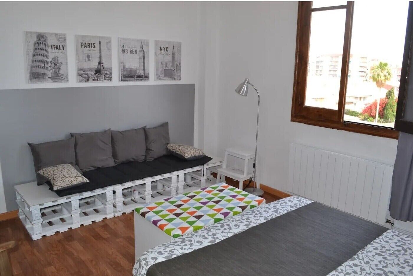 3 bedrooms, free WiFi, bed sheets