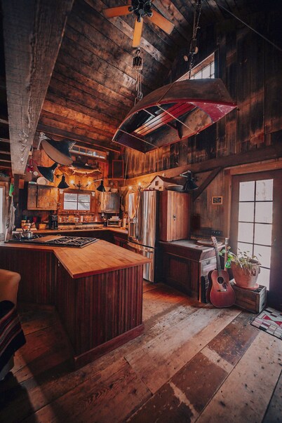 Enjoy this authentic and cozy VT Barn with Brand New Hot Tub