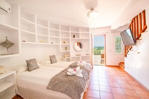 4 bedrooms, iron/ironing board, free WiFi, bed sheets - Villa 'Samar Altea Grupo Terra De Mar' with Sea View, Wi-Fi and Air Conditioning (Altea)