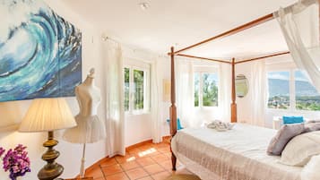 4 slaapkamers, een strijkplank/strijkijzer, gratis wifi, beddengoed