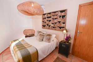 4 slaapkamers, een strijkplank/strijkijzer, gratis wifi, beddengoed
