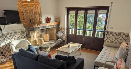 Cozy Retreat 400m from the Beach (plus home gym, patio and garden)