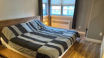 2 bedrooms, iron/ironing board, WiFi, bed sheets