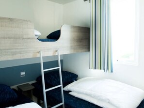 Chalet | 2 kamar tidur dan dilengkapi dengan perabotan berbeda-beda