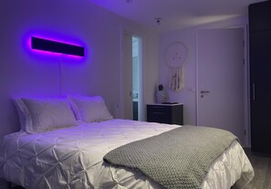 2 chambres, fer et planche à repasser, Wi-Fi gratuit, draps fournis