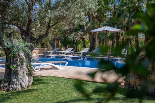 Villa 'Fina' with Private Pool, Wi-Fi and Air Conditioning