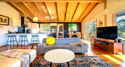 Otway Valley Lodge - Large family home sleeping 12 in idyllic Otways bush setting