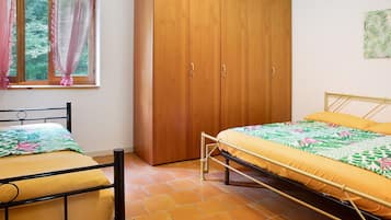 2 chambres, fer et planche Ă repasser, Wi-Fi gratuit, draps fournis