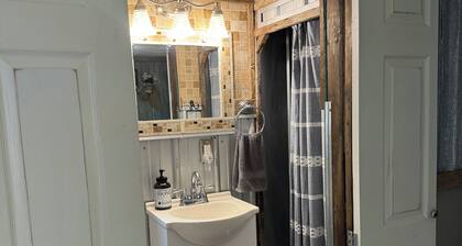 Southern Blooms! Porch Swinging, Pet-Friendly, Tiny Home near Kentucky Lake!
