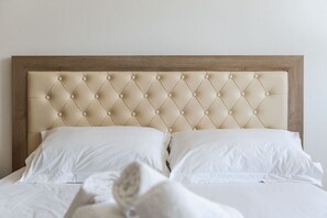 1 bedroom, iron/ironing board, WiFi, bed sheets - Comfort Beach Apartment by PikHost (Saranda)