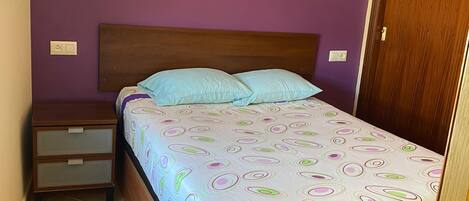 1 camera, Wi-Fi gratuito, lenzuola