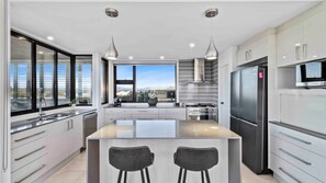 Fridge, oven, stovetop, dishwasher - Seabreeze Sanctuary is a beautiful modern home with panoramic views (Long Beach)