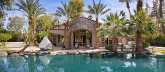 Mirabella Estate with Private Lake